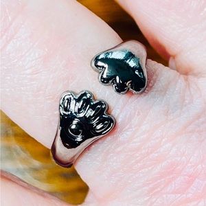 Animal paws dark silver toned HUG ring sz 7